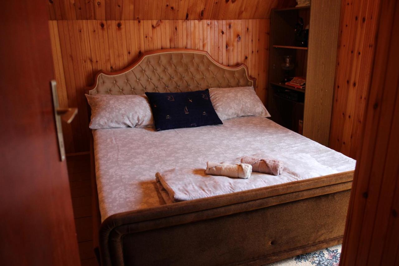 Vikendica "Oaza Mira" Villa Gacko ภายนอก รูปภาพ